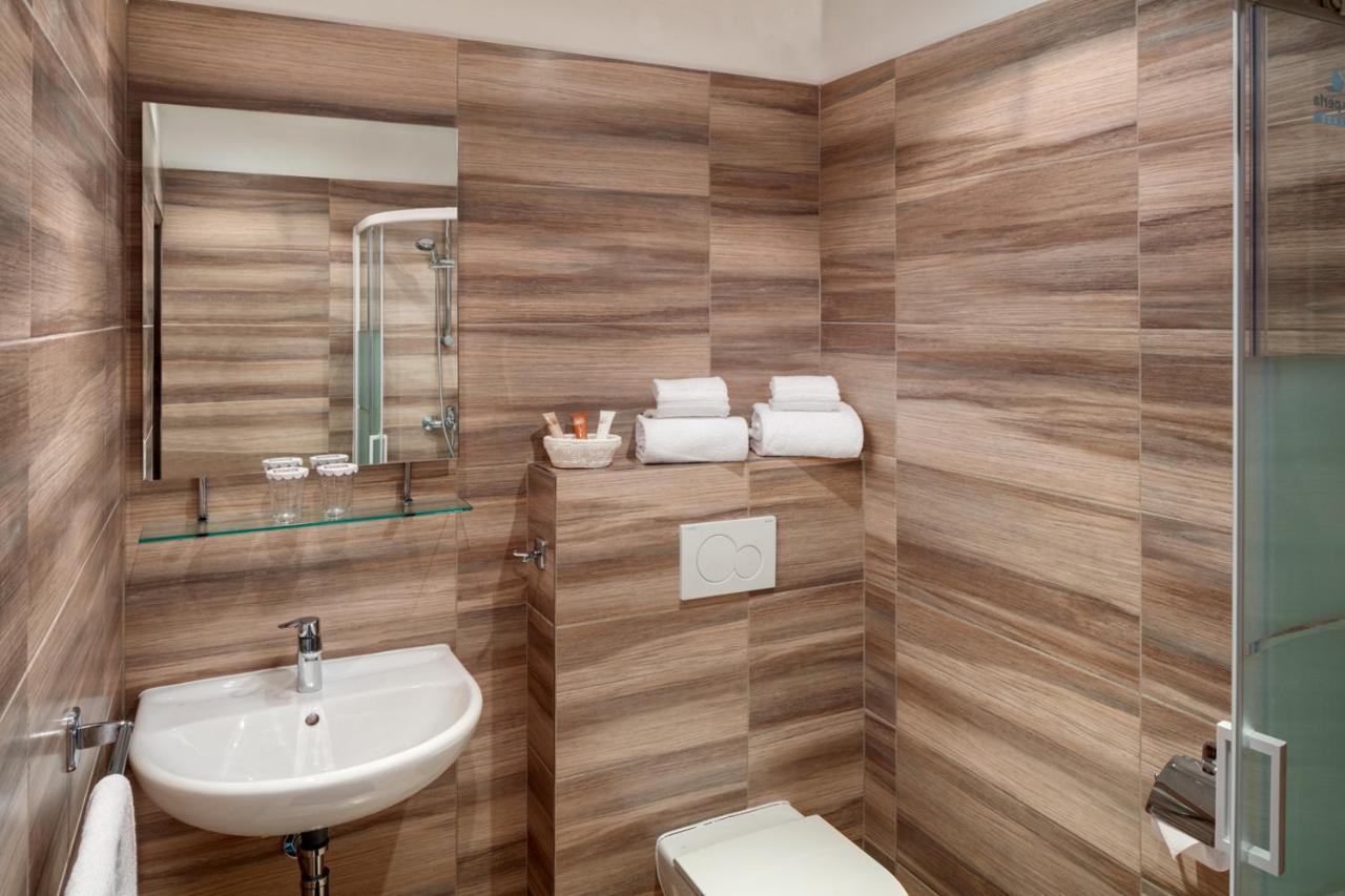 בנסוב Hotel Atlas מראה חיצוני תמונה