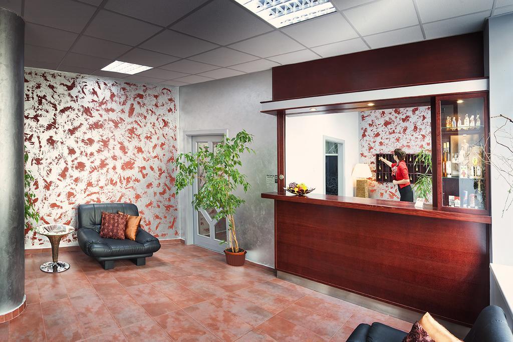בנסוב Hotel Atlas מראה חיצוני תמונה