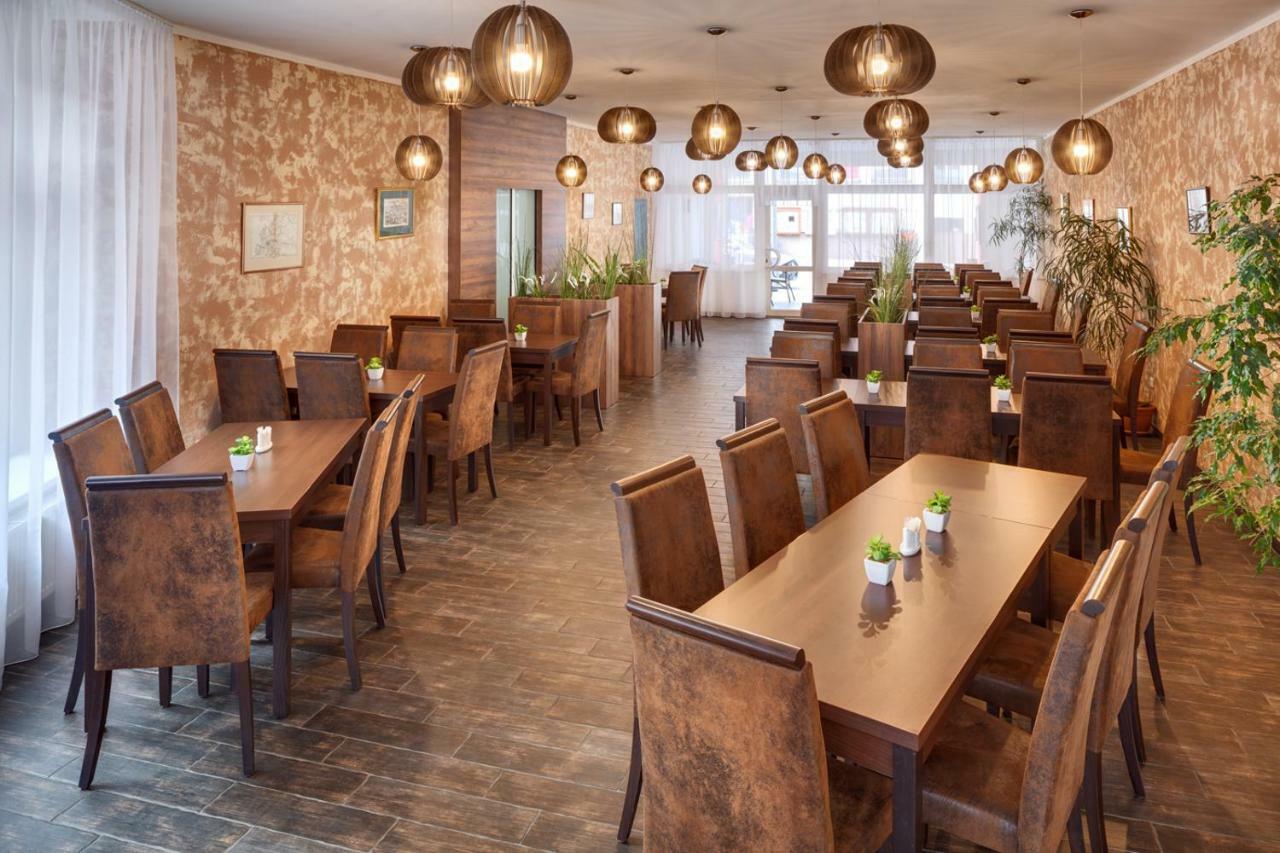 בנסוב Hotel Atlas מראה חיצוני תמונה